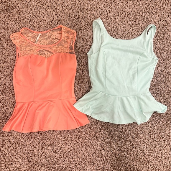 Top Ruffle Blouses Bundle / Size M - Picture 4 of 5